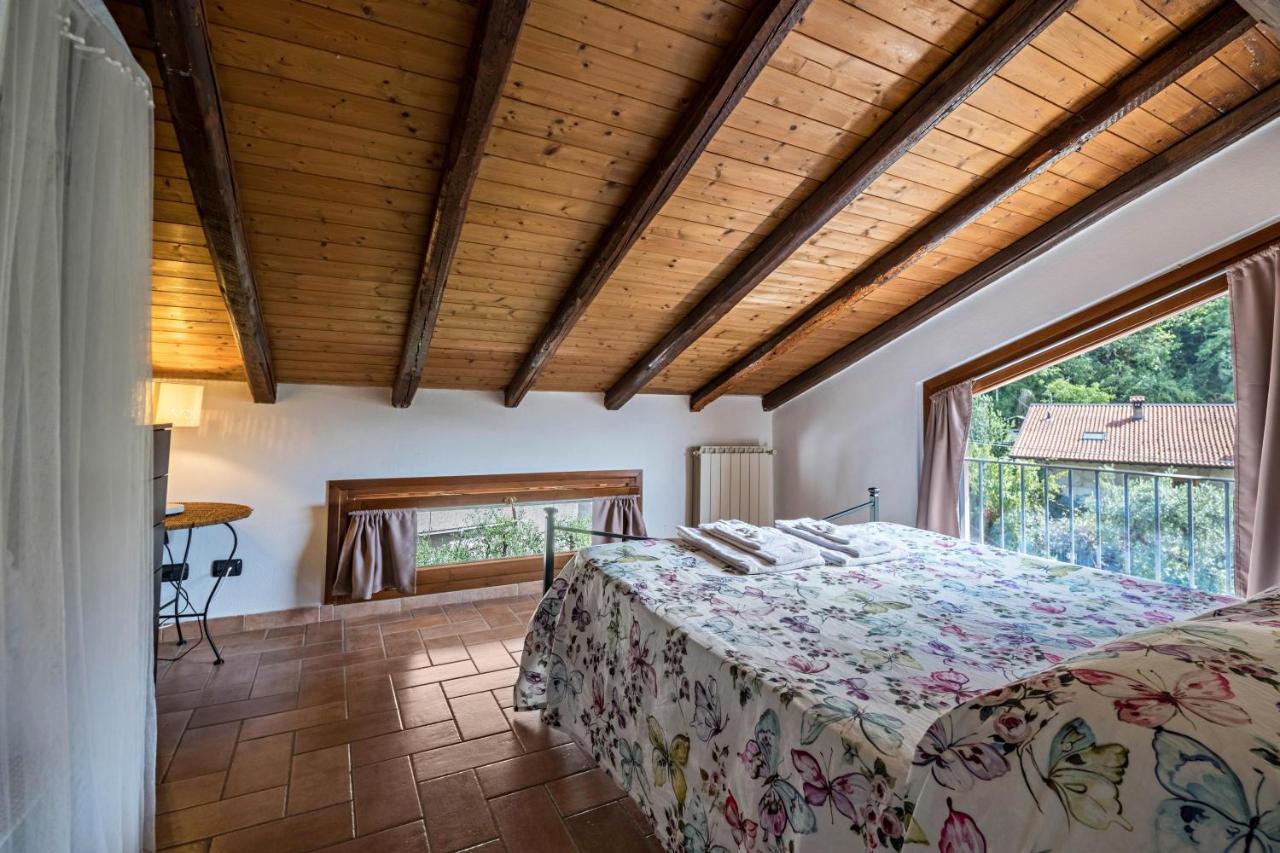 Mansarda Con Vista Lago Sulzano Eksteriør billede